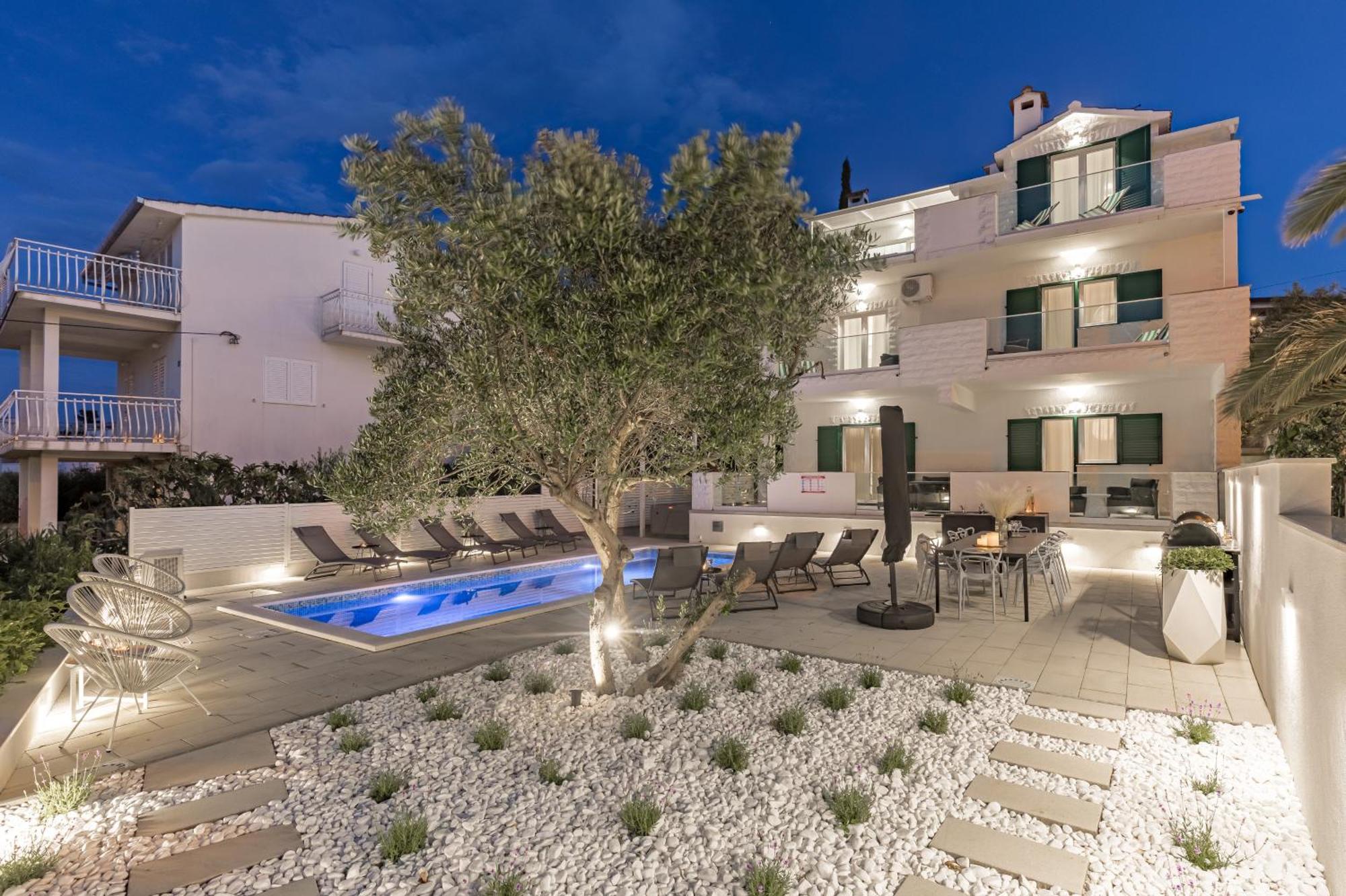 טרוגיר Apartments Marina מראה חיצוני תמונה