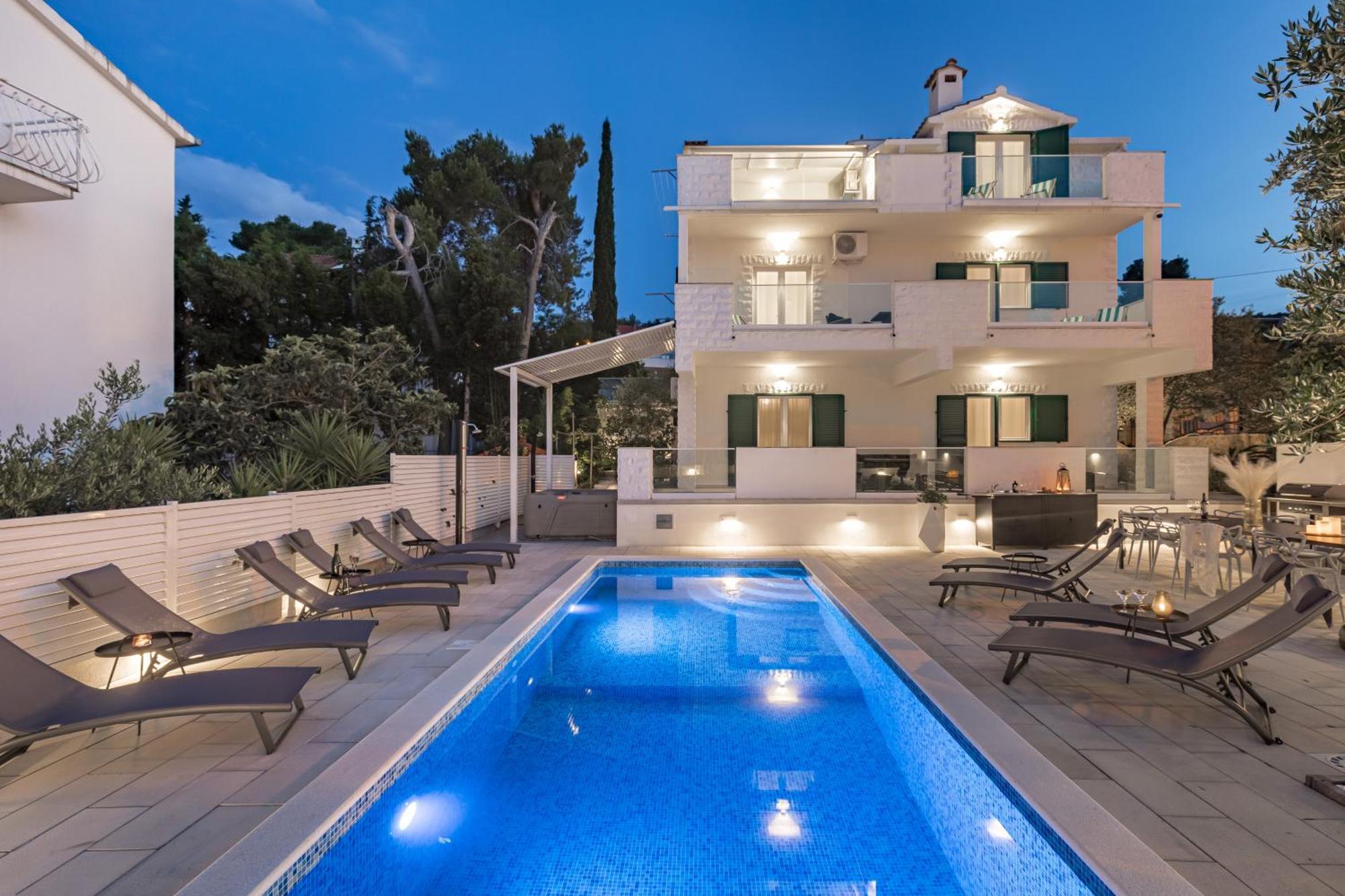 טרוגיר Apartments Marina מראה חיצוני תמונה