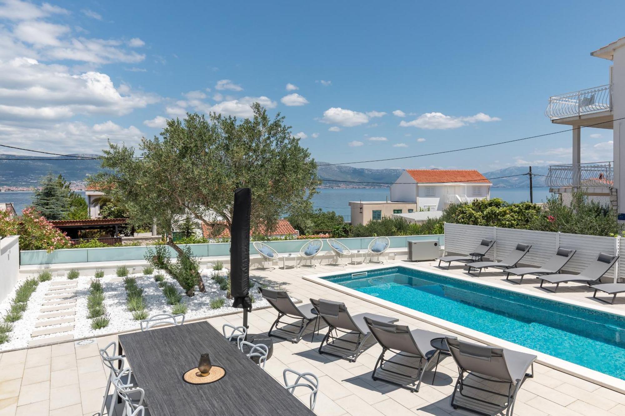 טרוגיר Apartments Marina מראה חיצוני תמונה