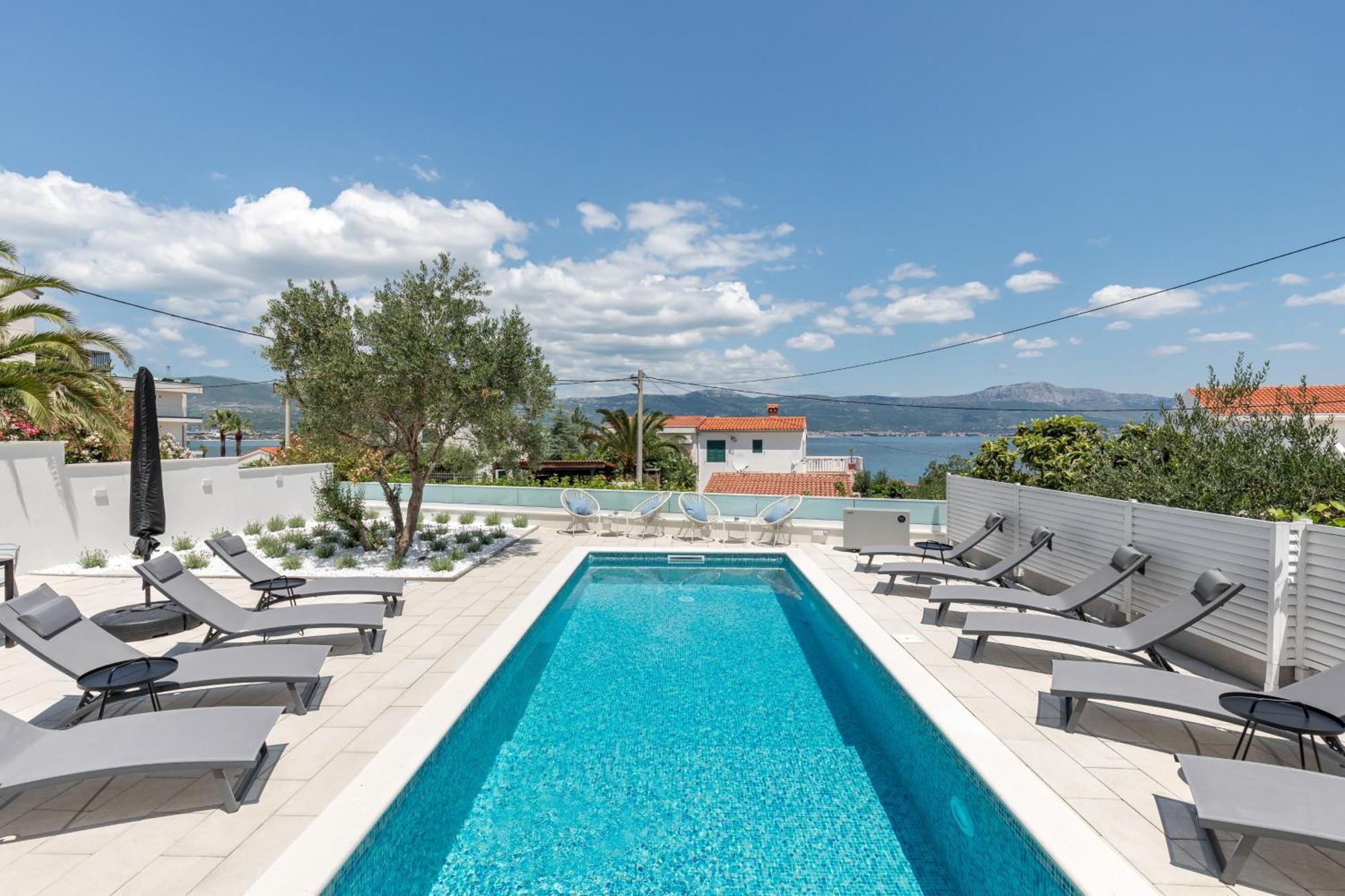 טרוגיר Apartments Marina מראה חיצוני תמונה