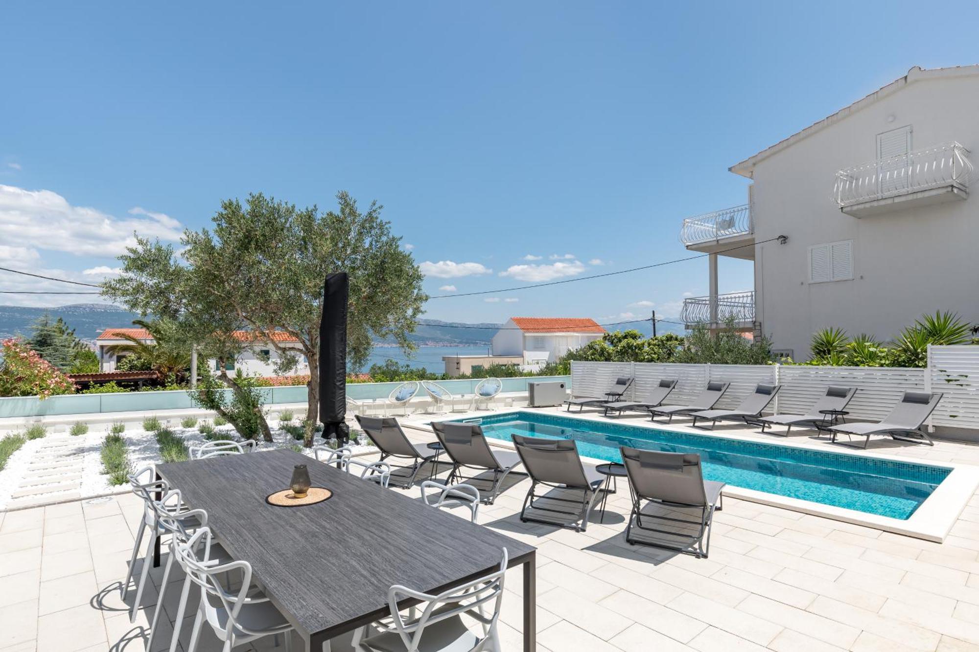 טרוגיר Apartments Marina מראה חיצוני תמונה
