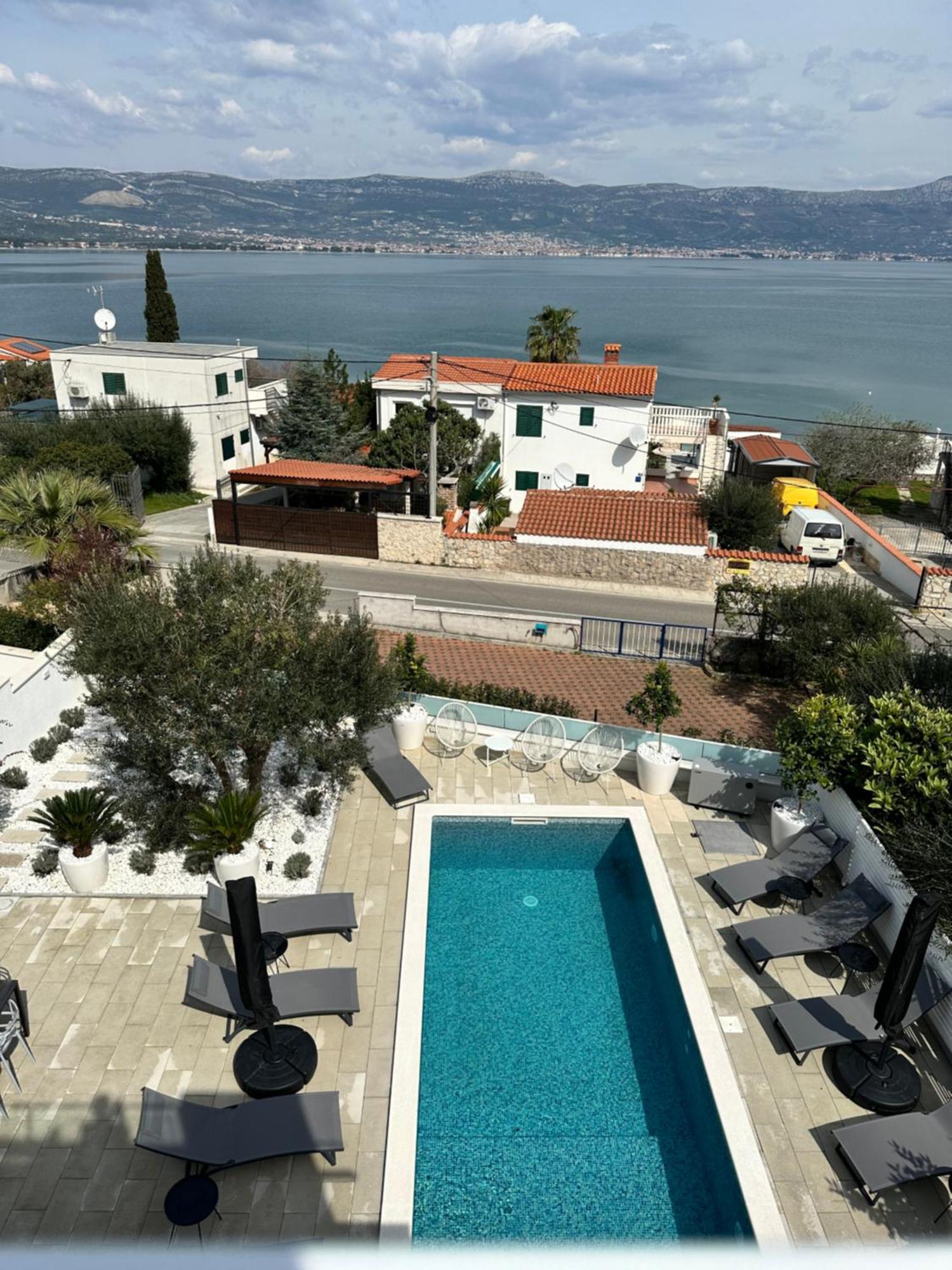 טרוגיר Apartments Marina מראה חיצוני תמונה