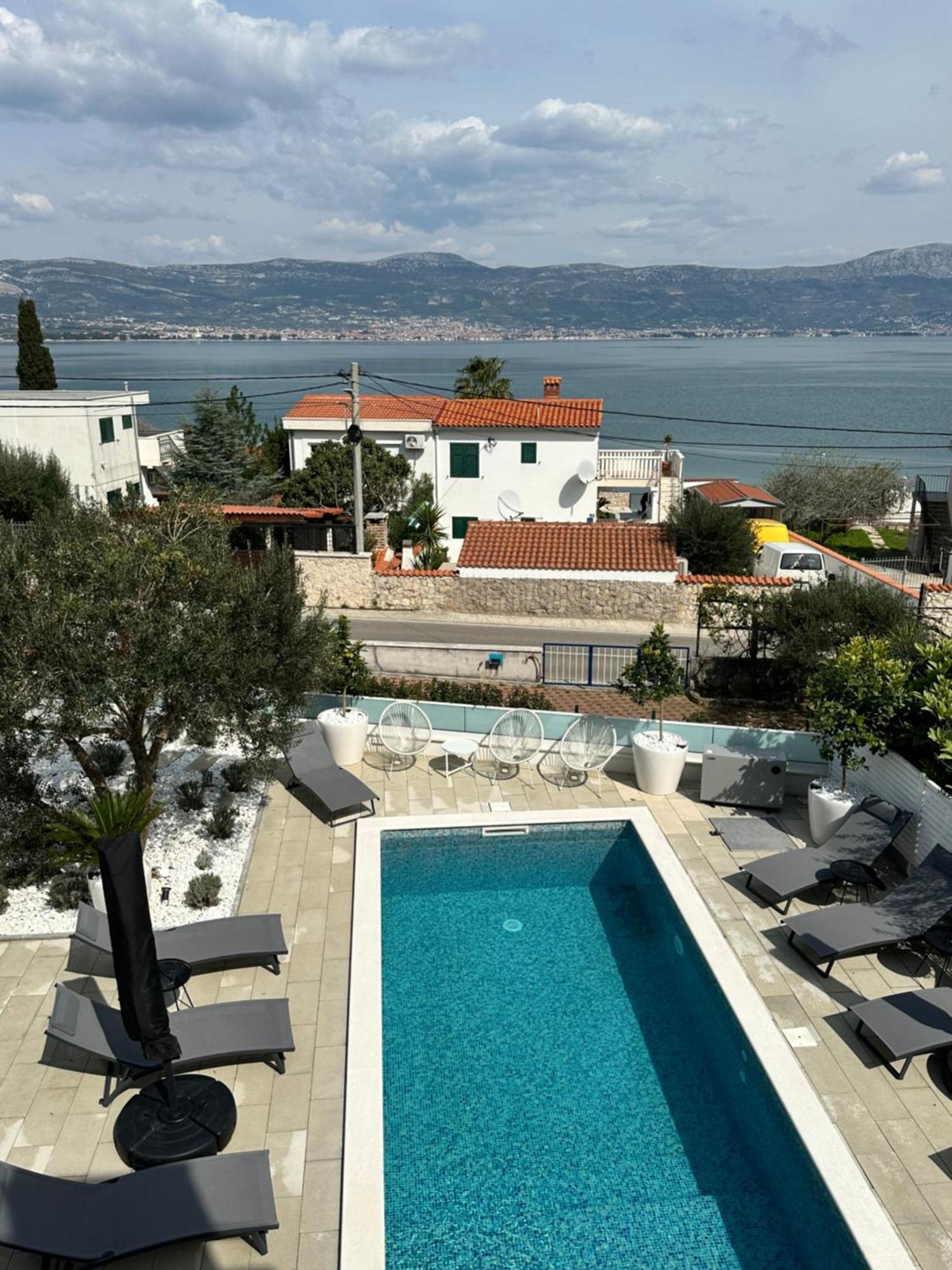 טרוגיר Apartments Marina מראה חיצוני תמונה