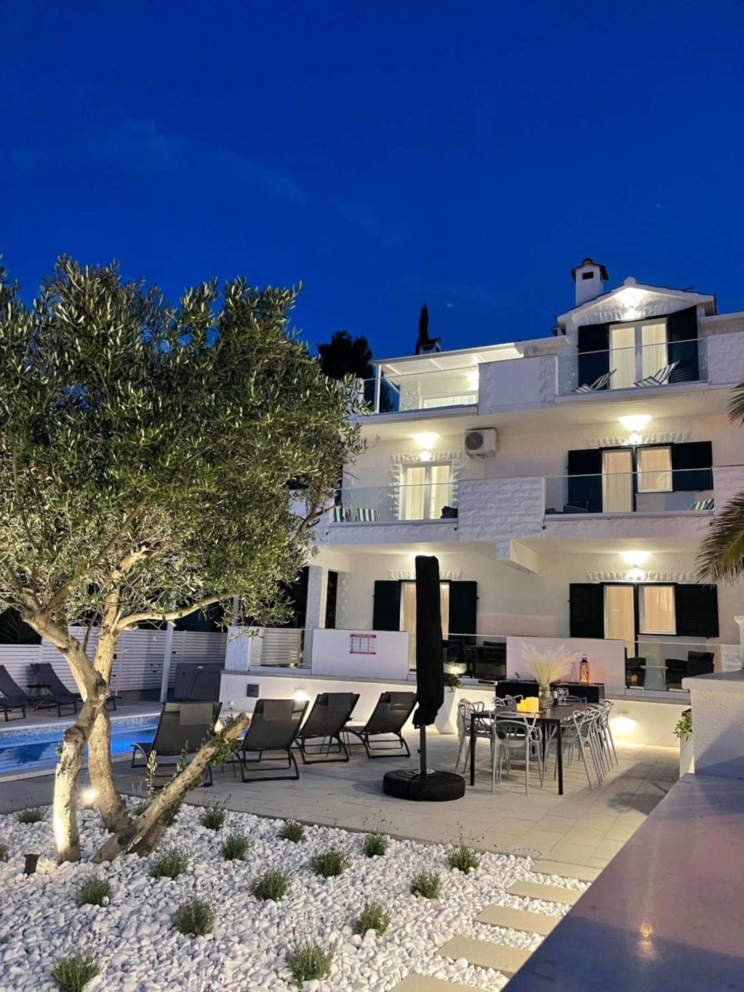 טרוגיר Apartments Marina מראה חיצוני תמונה